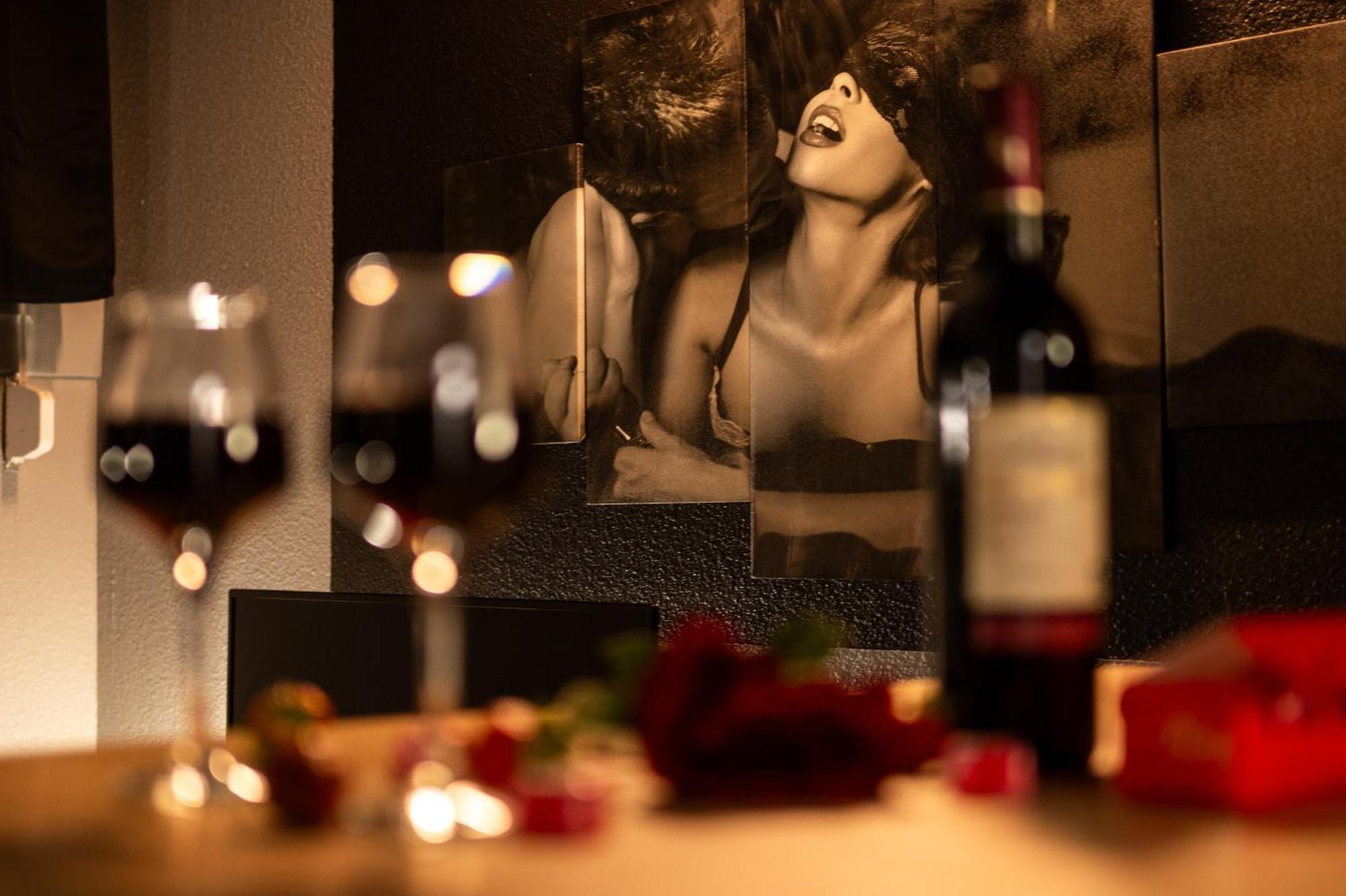 Cocon Sensuel - 50 Nuances - Les Cocons De Nath Apartment Montbéliard Екстериор снимка